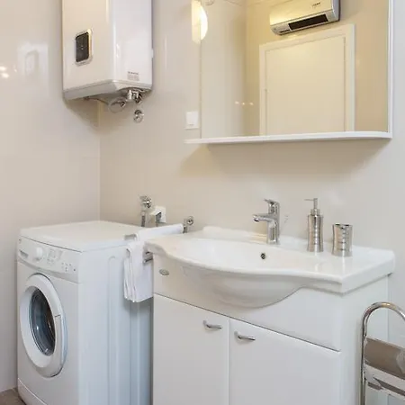 Nila's Place Appartement *